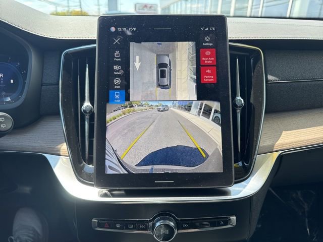 Certified 2025 Volvo XC90 B5 Plus AWD/4WD image 24