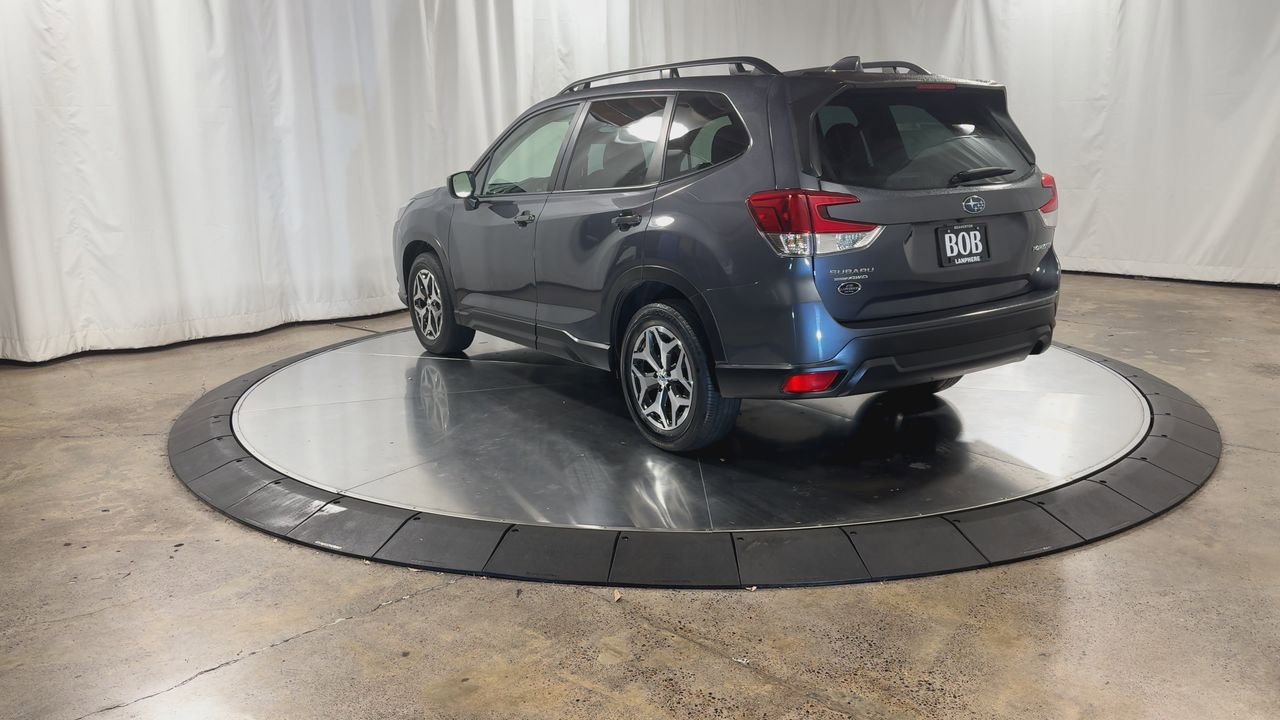 Used 2023 Subaru Forester Premium image 8
