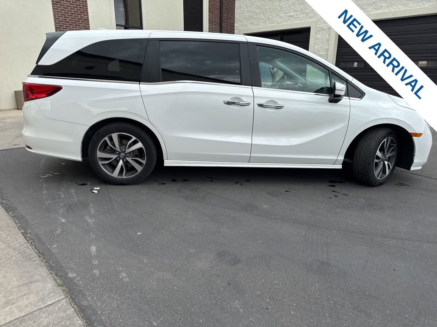 Used 2023 Honda Odyssey Touring image 8