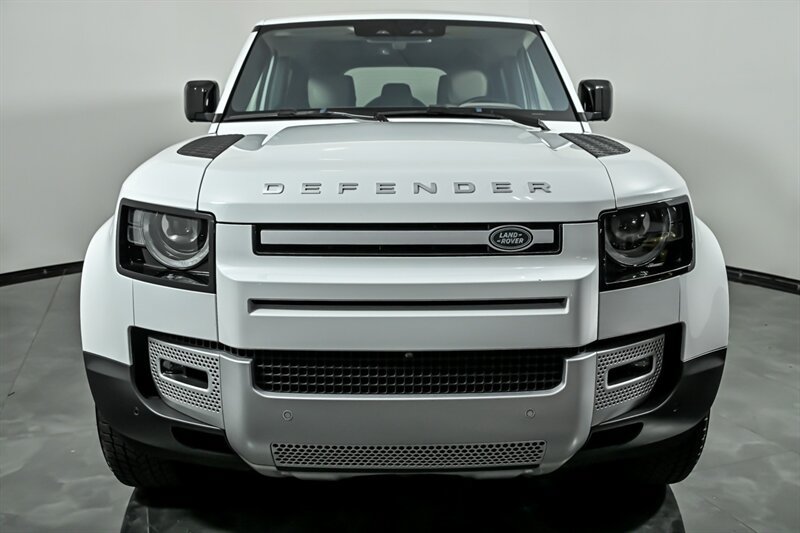 Used 2020 Land Rover Defender 110 HSE AWD/4WD image 4