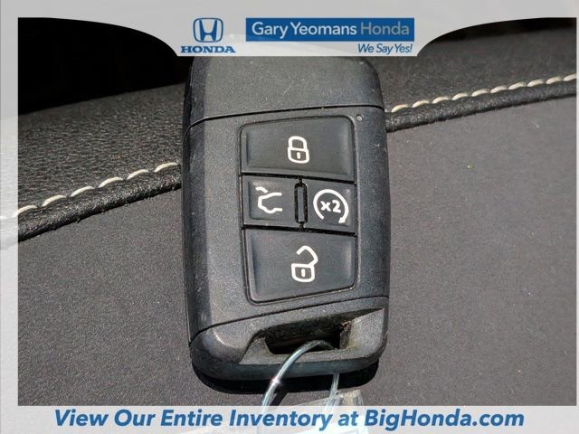 Used 2024 Volkswagen Taos SE image 32