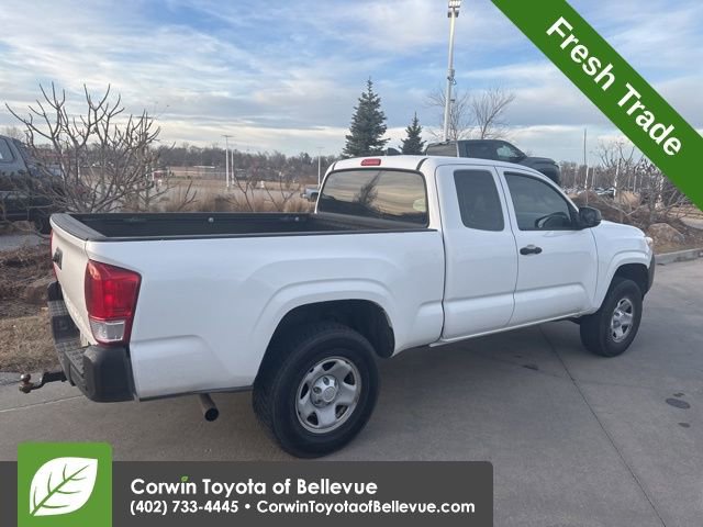 Used 2016 Toyota Tacoma SR image 3