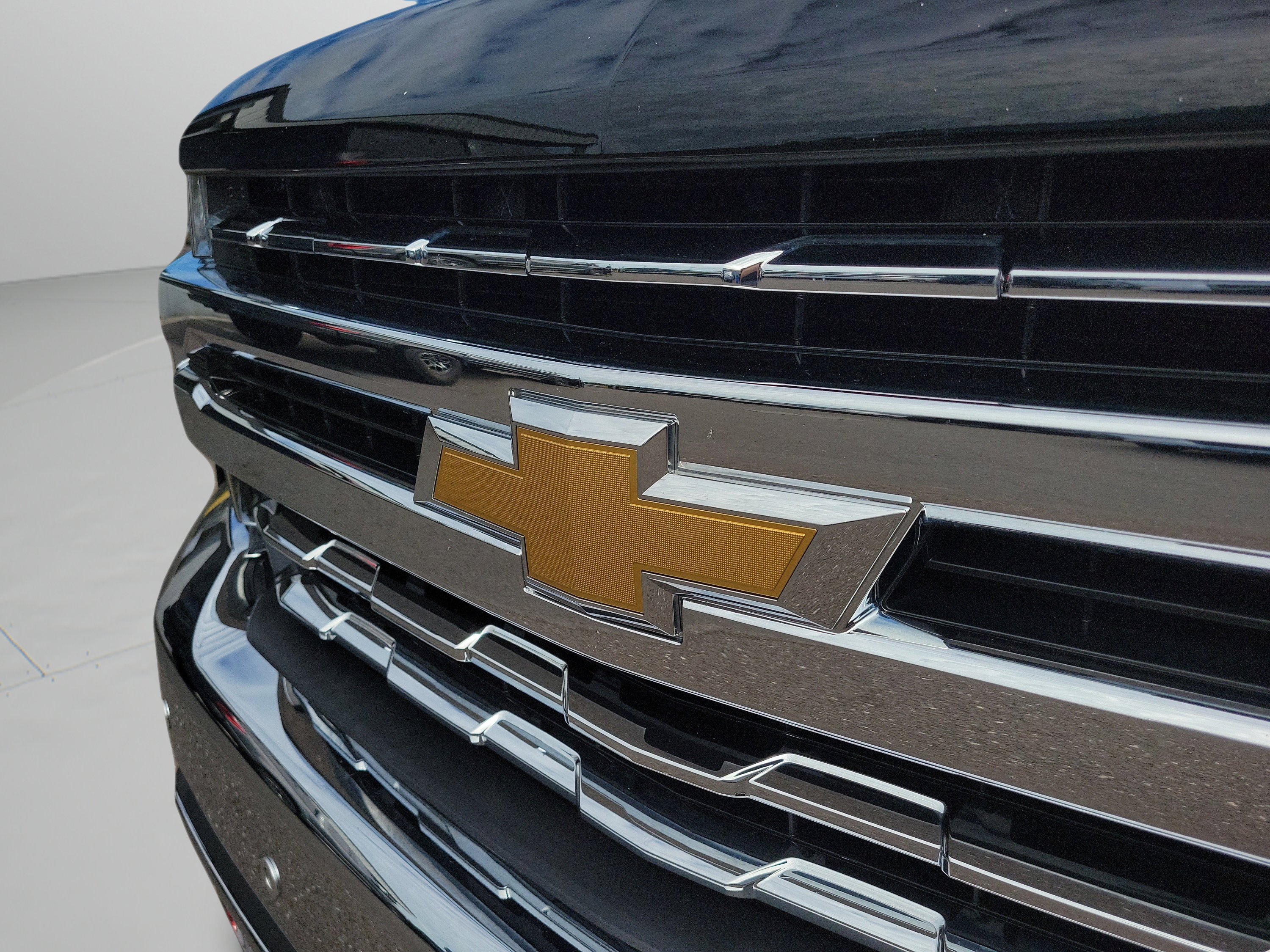 Used 2020 Chevrolet Silverado 1500 LTZ w/ LTZ Premium Package AWD/4WD image 11