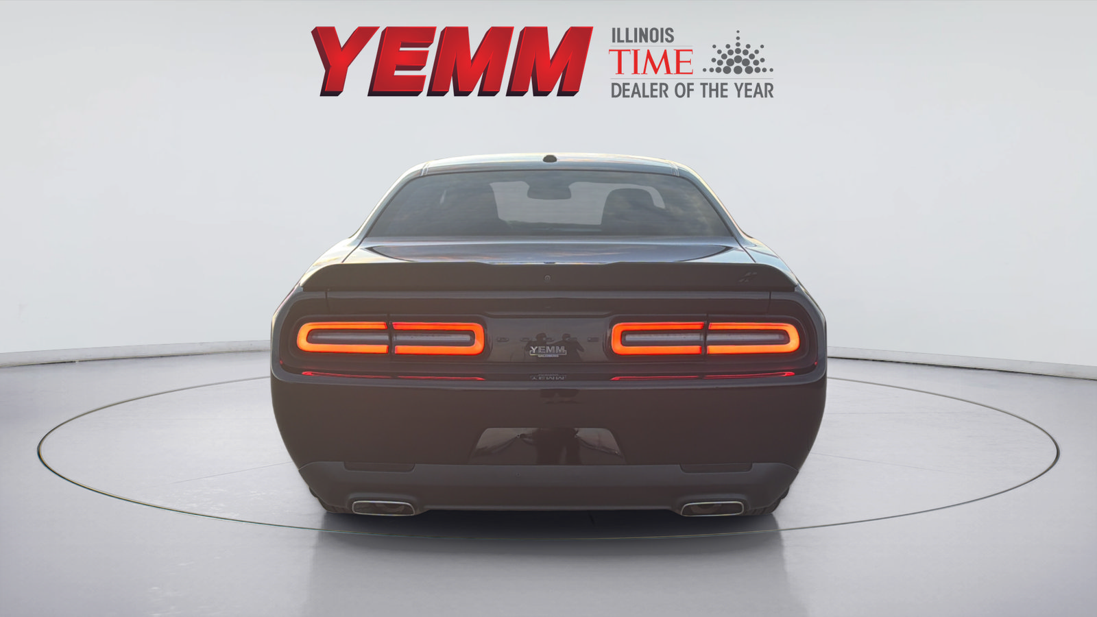 Used 2022 Dodge Challenger SXT w/ Blacktop Package AWD/4WD image 7