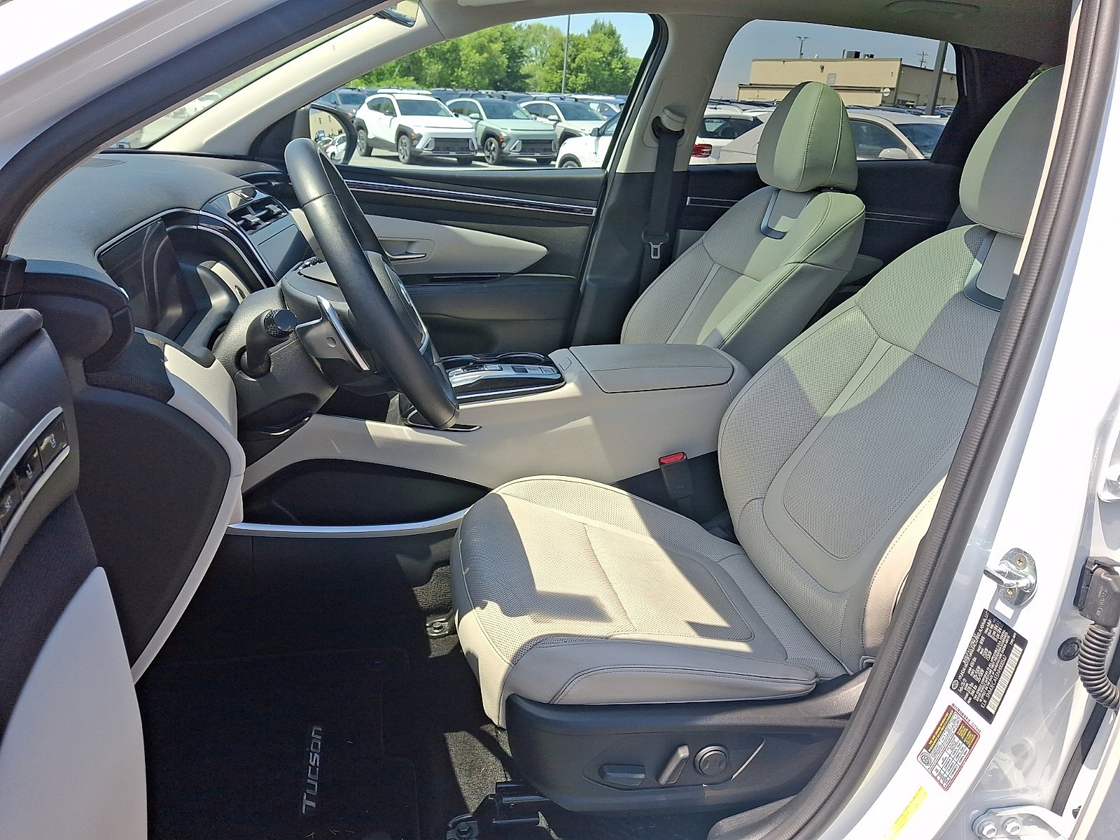 Used 2022 Hyundai Tucson Limited AWD/4WD image 14