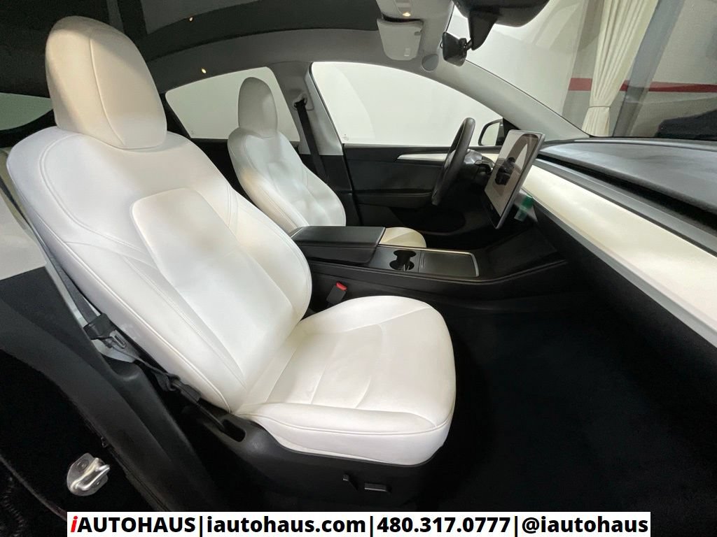 Used 2024 Tesla Model Y Long Range AWD/4WD image 18