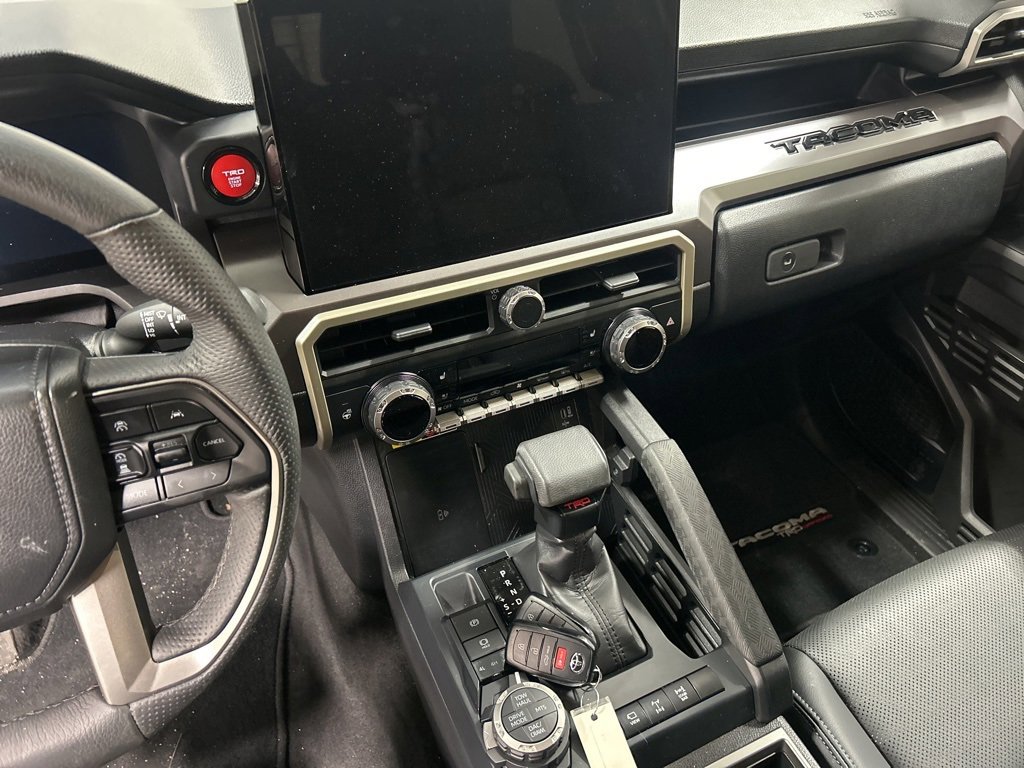 Used 2024 Toyota Tacoma TRD Off-Road image 7