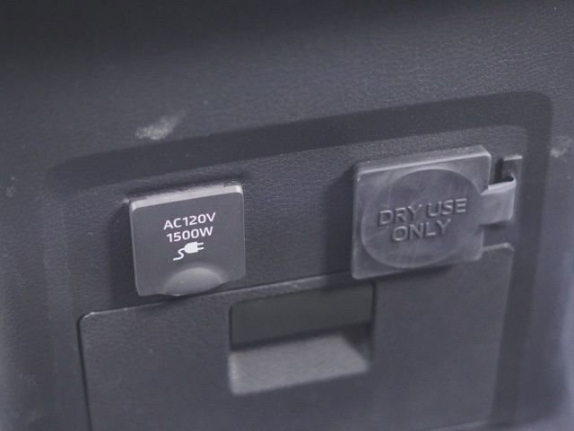 Certified 2025 Toyota Sienna Platinum image 45