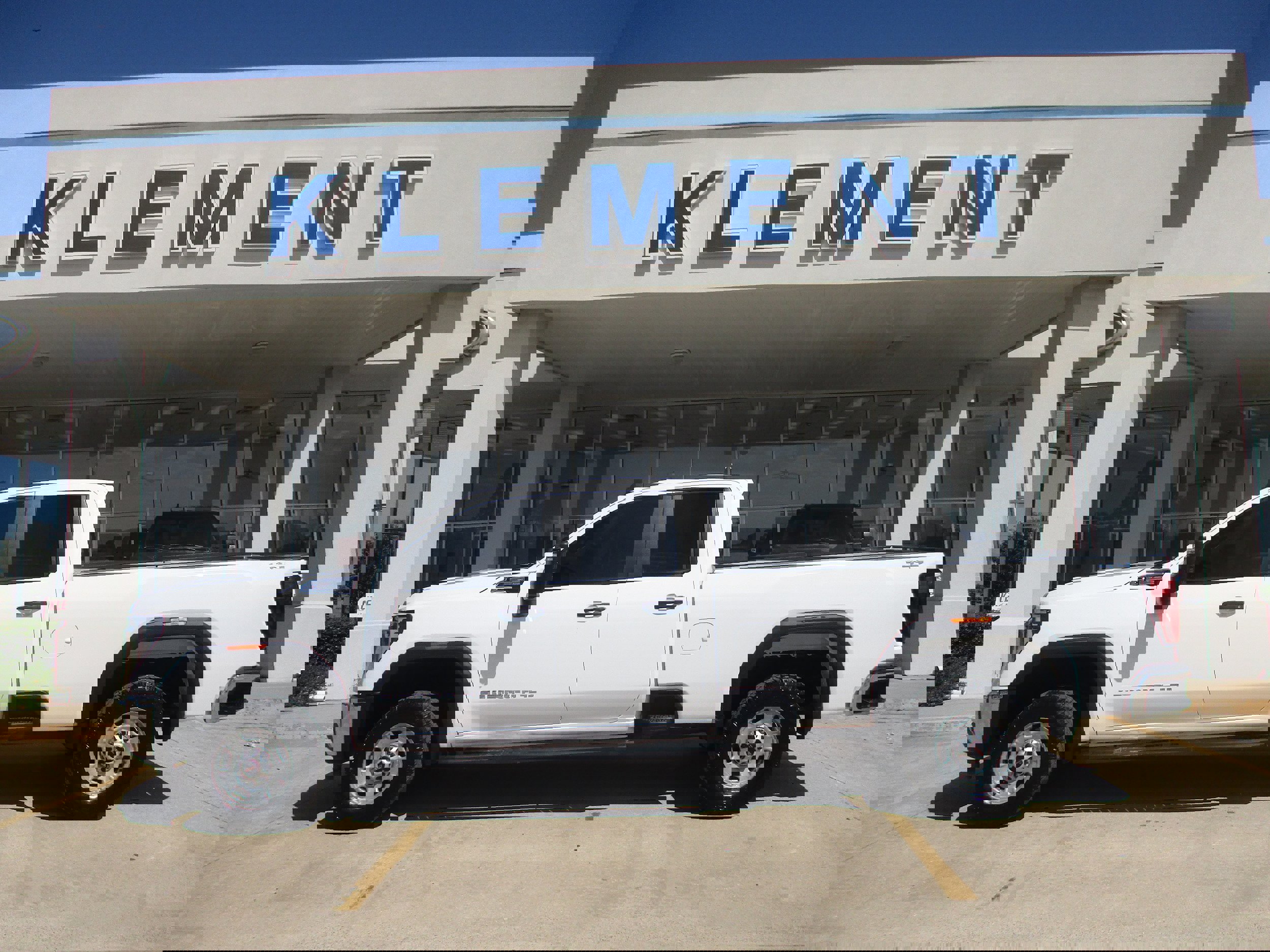 Used 2024 GMC Sierra 2500 Pro w/ 1SA Pro Safety Plus Package video 1