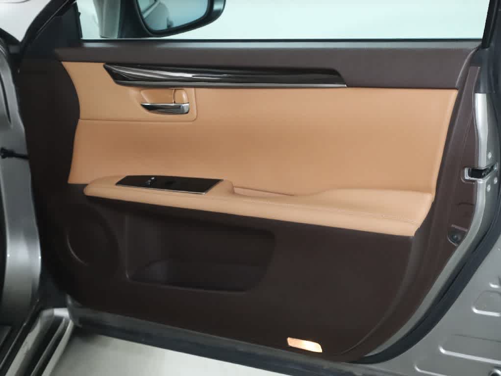 Used 2018 Lexus ES 350 w/ Premier Package FWD image 35