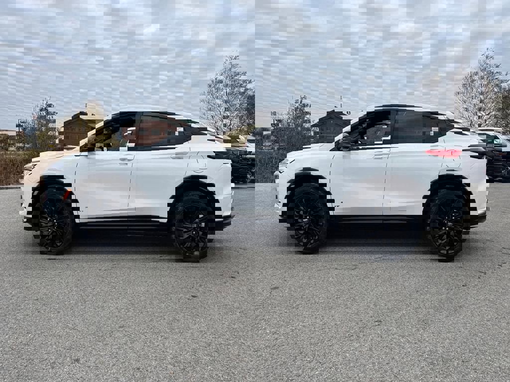 New 2026 Buick Envista Sport Touring w/ Convenience I Package image 2