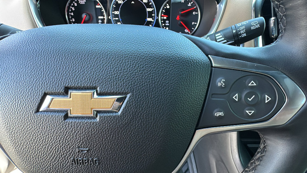 Used 2023 Chevrolet Traverse Premier image 20