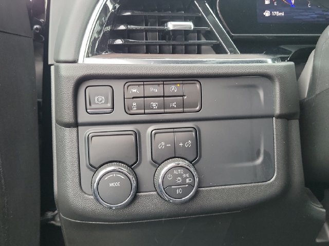 Used 2025 Chevrolet Suburban LT w/ Comfort Package RWD image 12