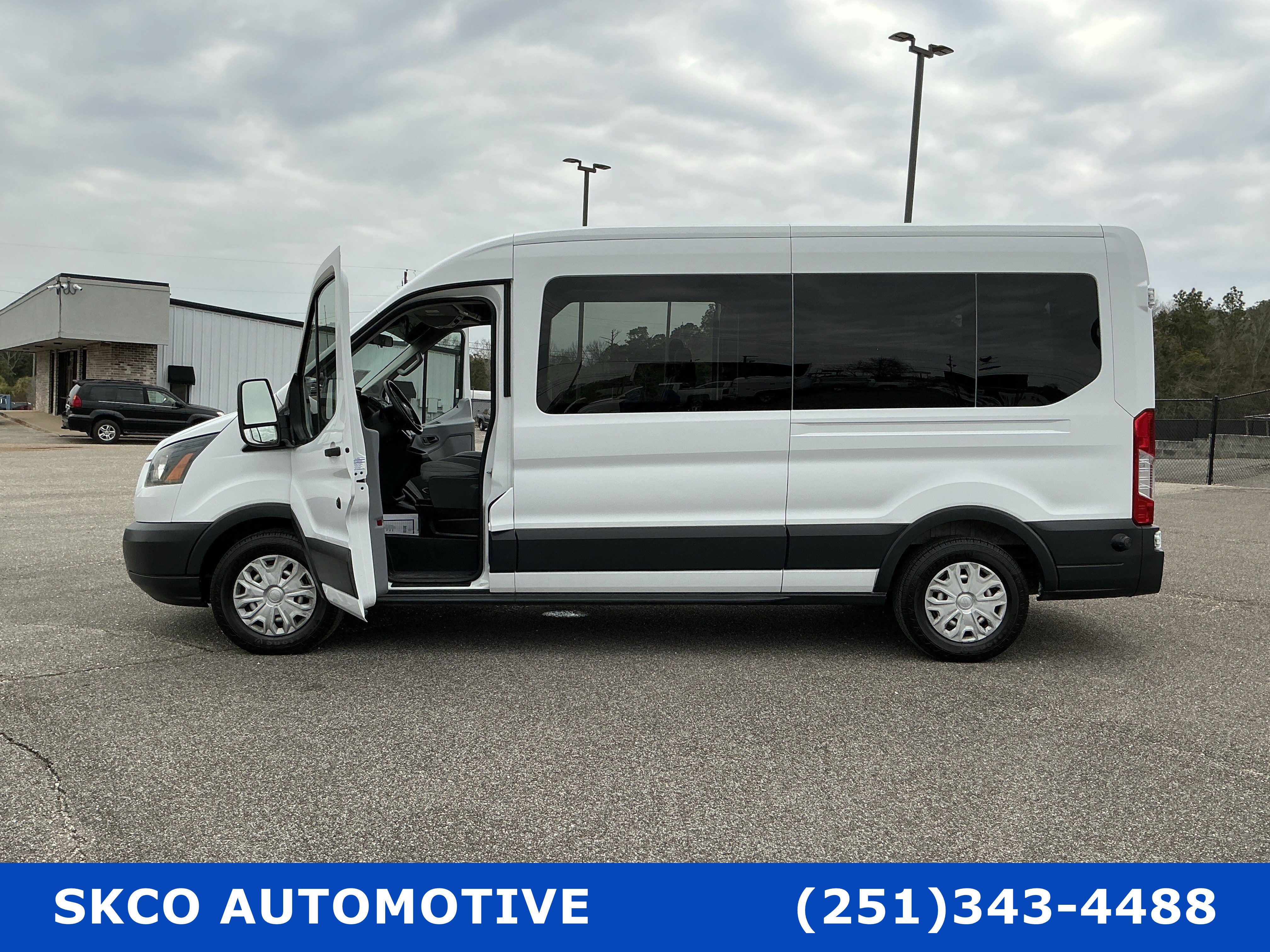 Used 2016 Ford Transit 350 XL RWD image 29