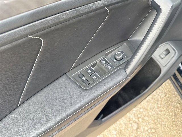 Used 2024 Volkswagen Tiguan SE R-Line w/ MDO Package, Three-Row image 19