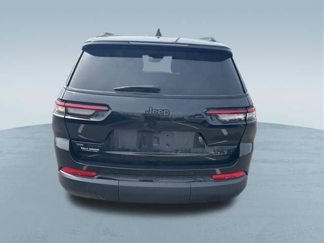 Used 2022 Jeep Grand Cherokee L Limited w/ Black Appearance Package AWD/4WD image 17