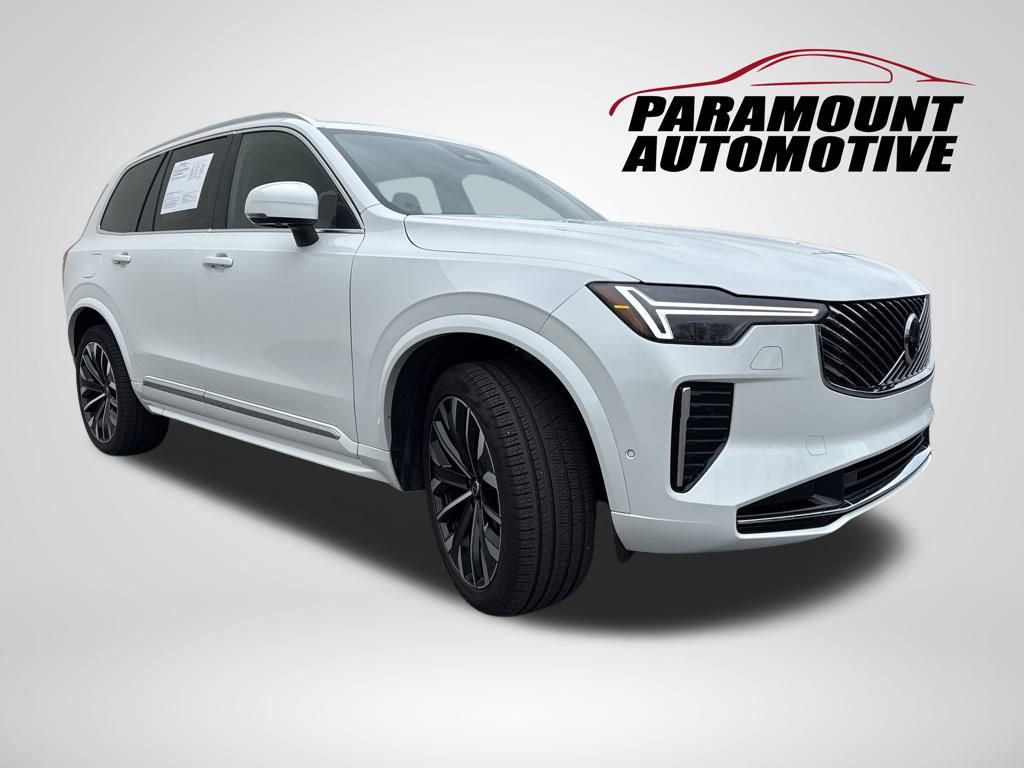 Used 2025 Volvo XC90 B6 Plus image 3