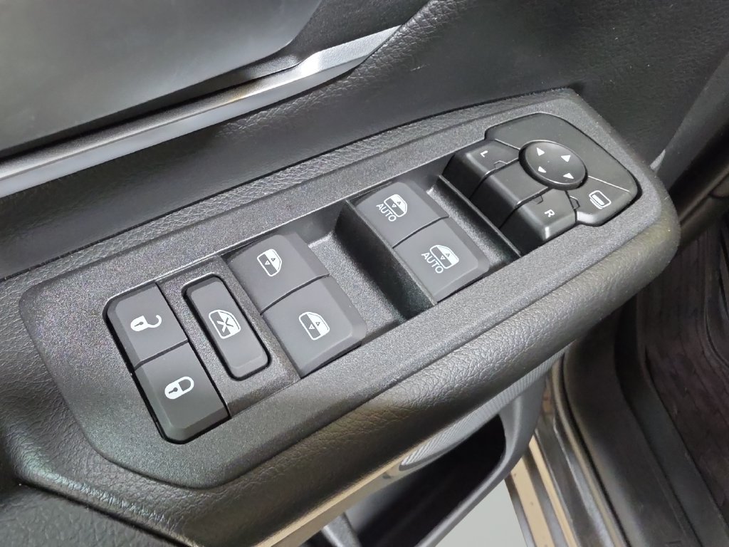 New 2026 RAM 1500 4x4 Crew Cab image 16
