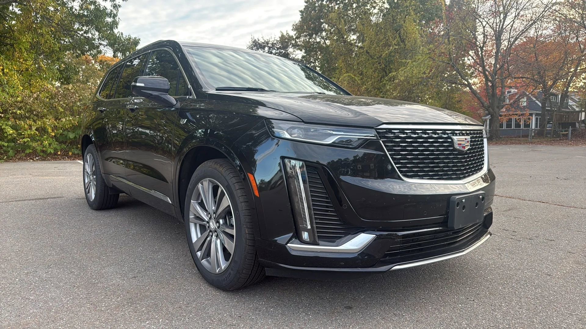 Used 2025 Cadillac XT6 Premium Luxury image 1