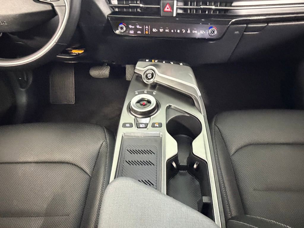 Used 2024 Kia EV6 Wind w/ Wind Technology Package image 17