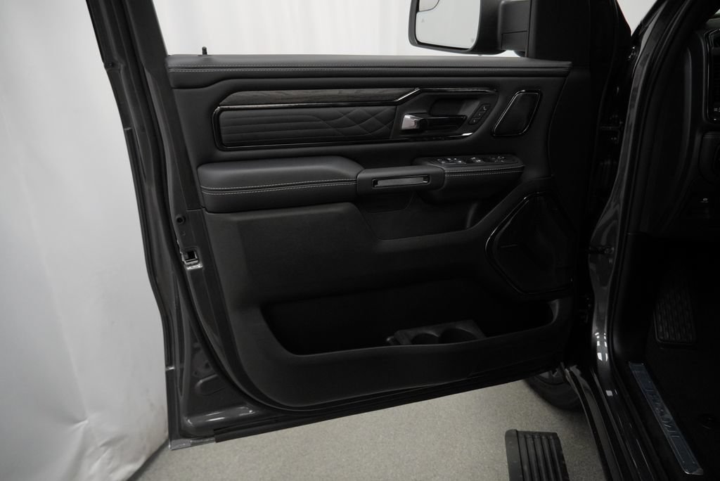 New 2027 RAM 1500 Limited w/ Night Edition AWD/4WD image 25