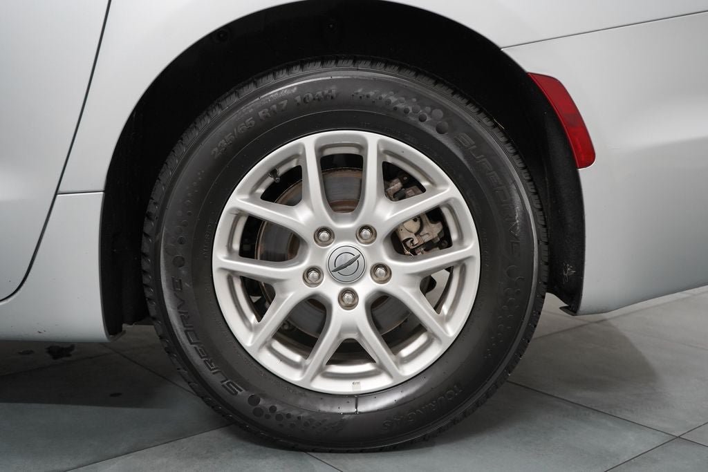 Used 2024 Chrysler Pacifica Touring-L FWD image 31