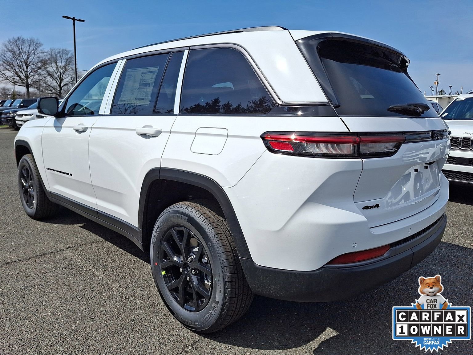 New 2026 Jeep Grand Cherokee Altitude image 4