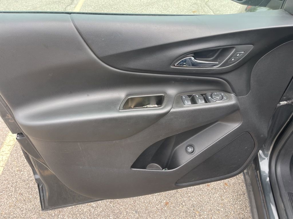 Used 2021 Chevrolet Equinox LT FWD image 19