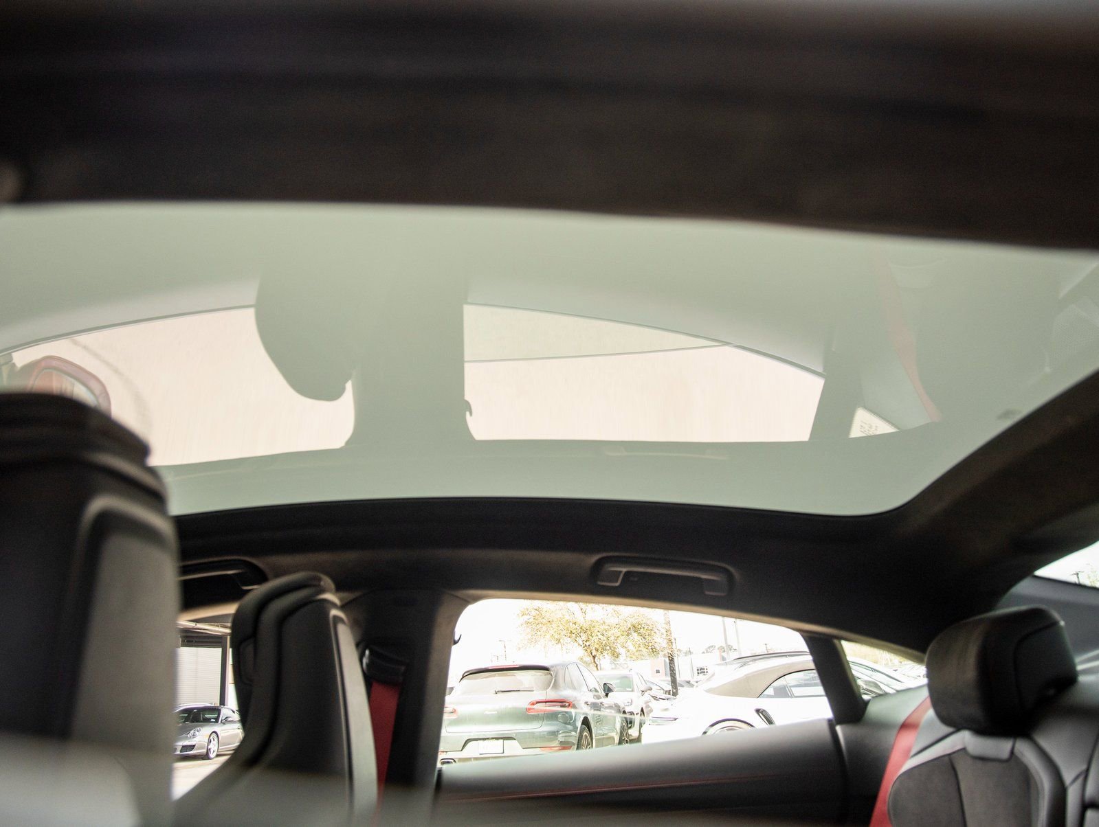 Used 2025 Porsche Taycan GTS image 27