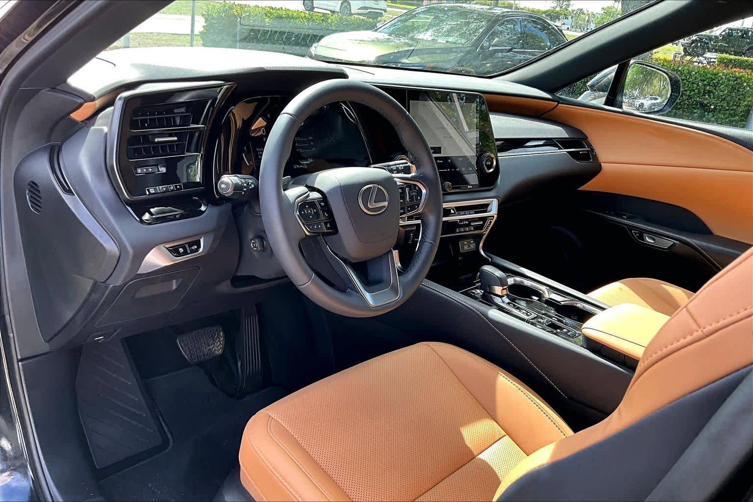 Used 2025 Lexus RX 350 FWD w/ Technology Package image 18