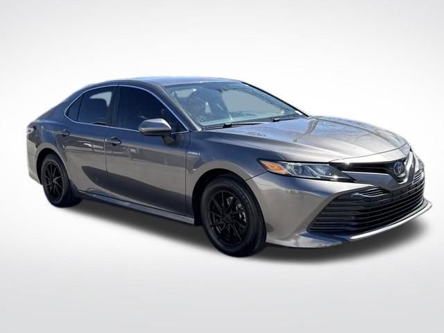 Used 2019 Toyota Camry LE image 9