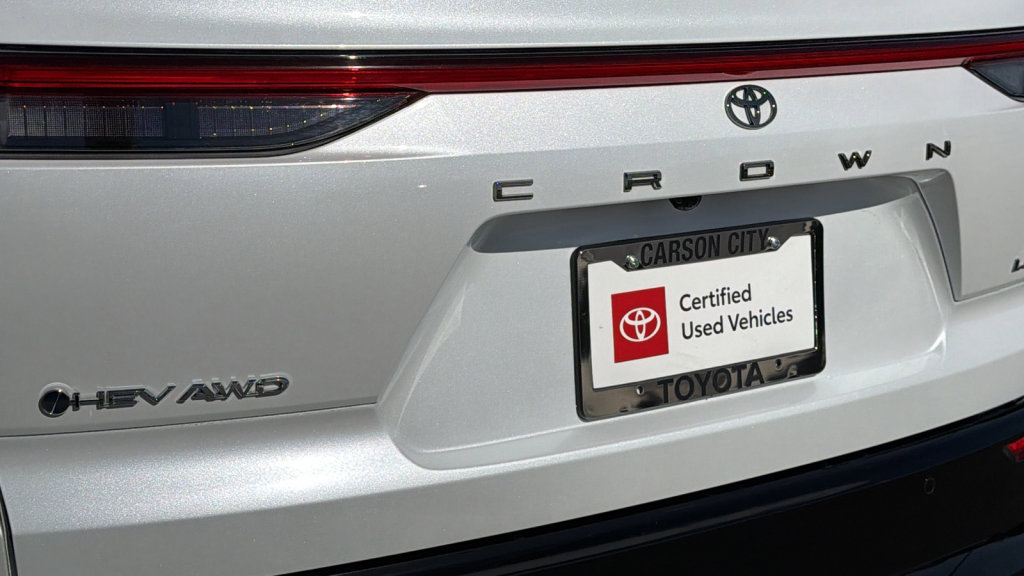 Certified 2025 Toyota Crown Signia w/ Advanced Technology Package image 28