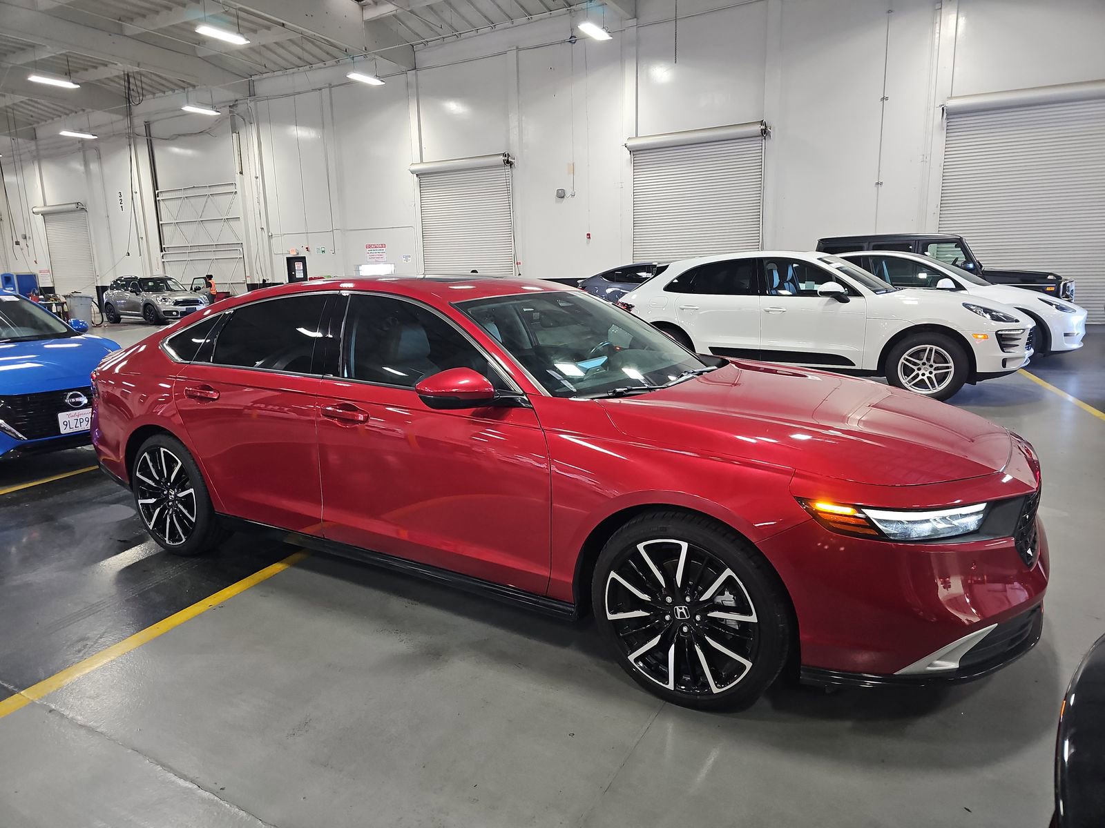 Used 2023 Honda Accord Touring image 3