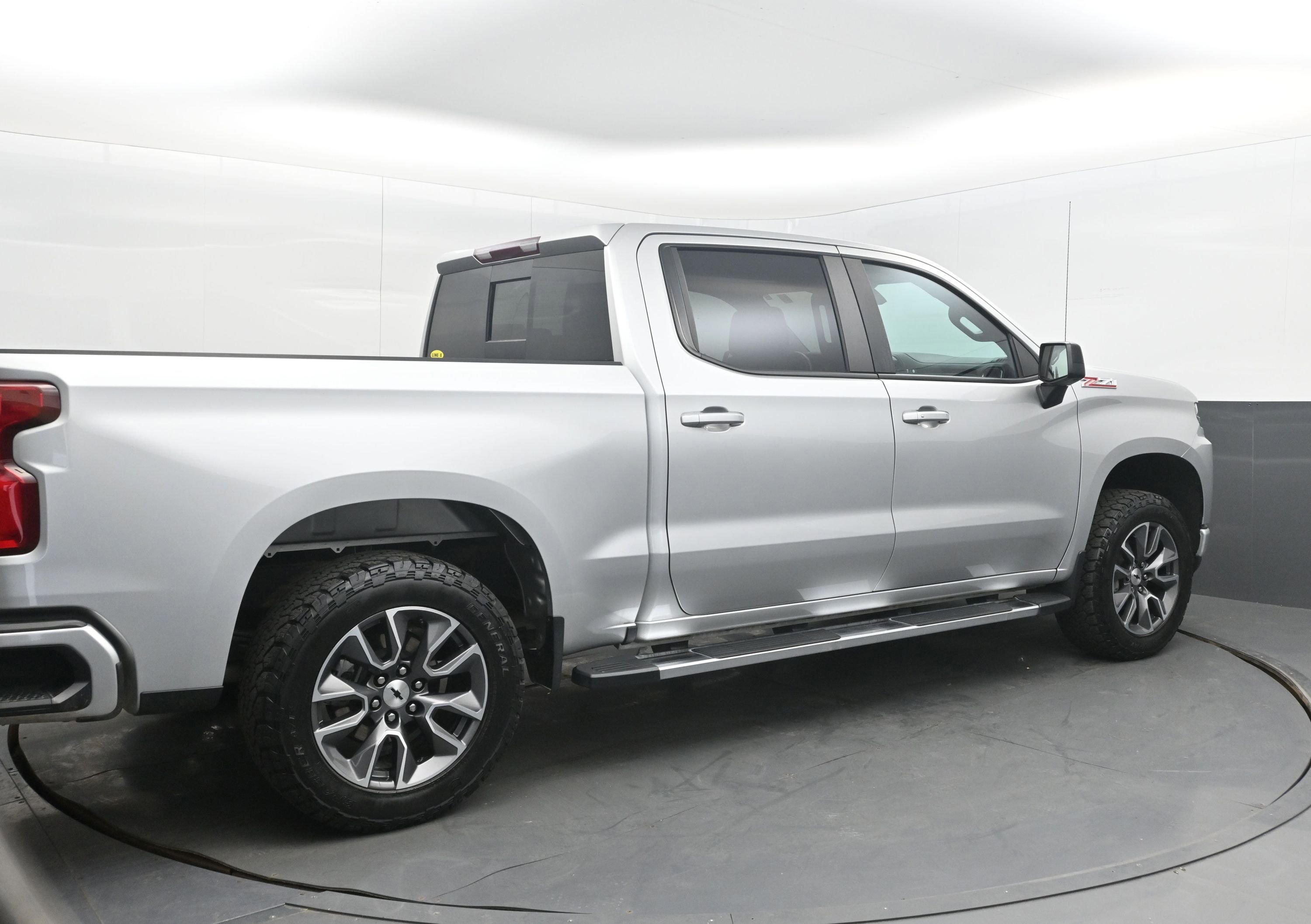 Used 2020 Chevrolet Silverado 1500 RST w/ All-Star Edition image 9