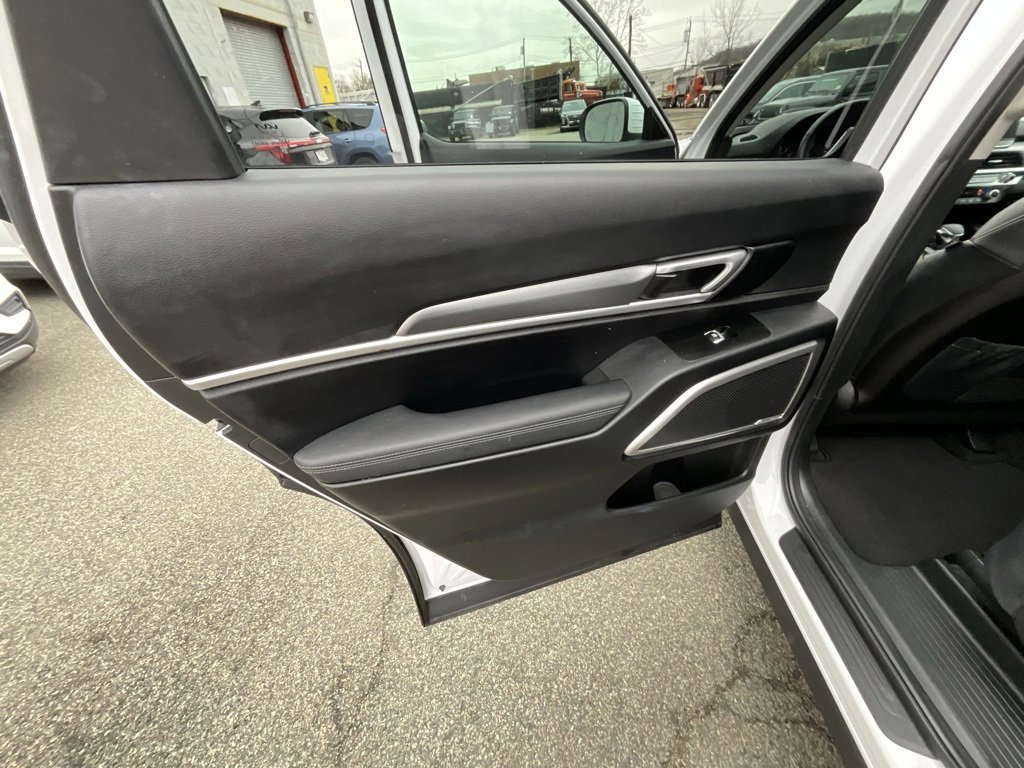 Used 2022 Kia Telluride LX image 25
