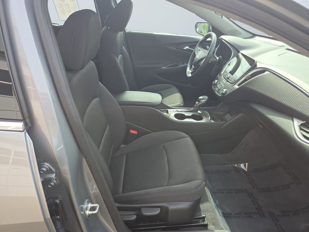 Used 2024 Chevrolet Malibu RS image 15
