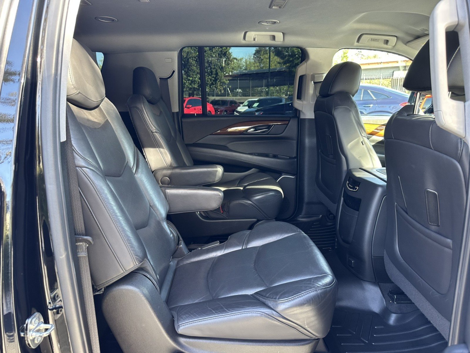 Used 2020 Cadillac Escalade ESV 2WD image 22