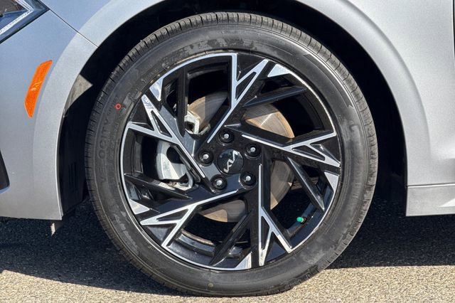 Certified 2025 Kia K5 GT-Line image 34