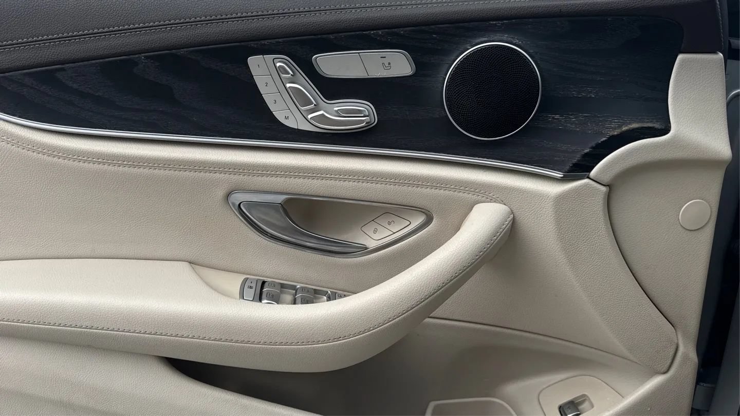 Used 2018 Mercedes-Benz E 300 image 37