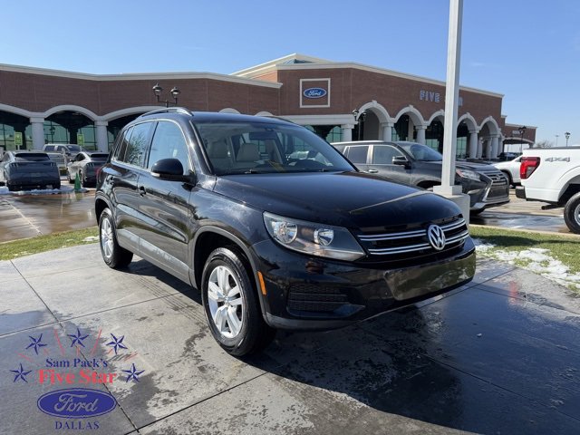 Used 2016 Volkswagen Tiguan S image 1