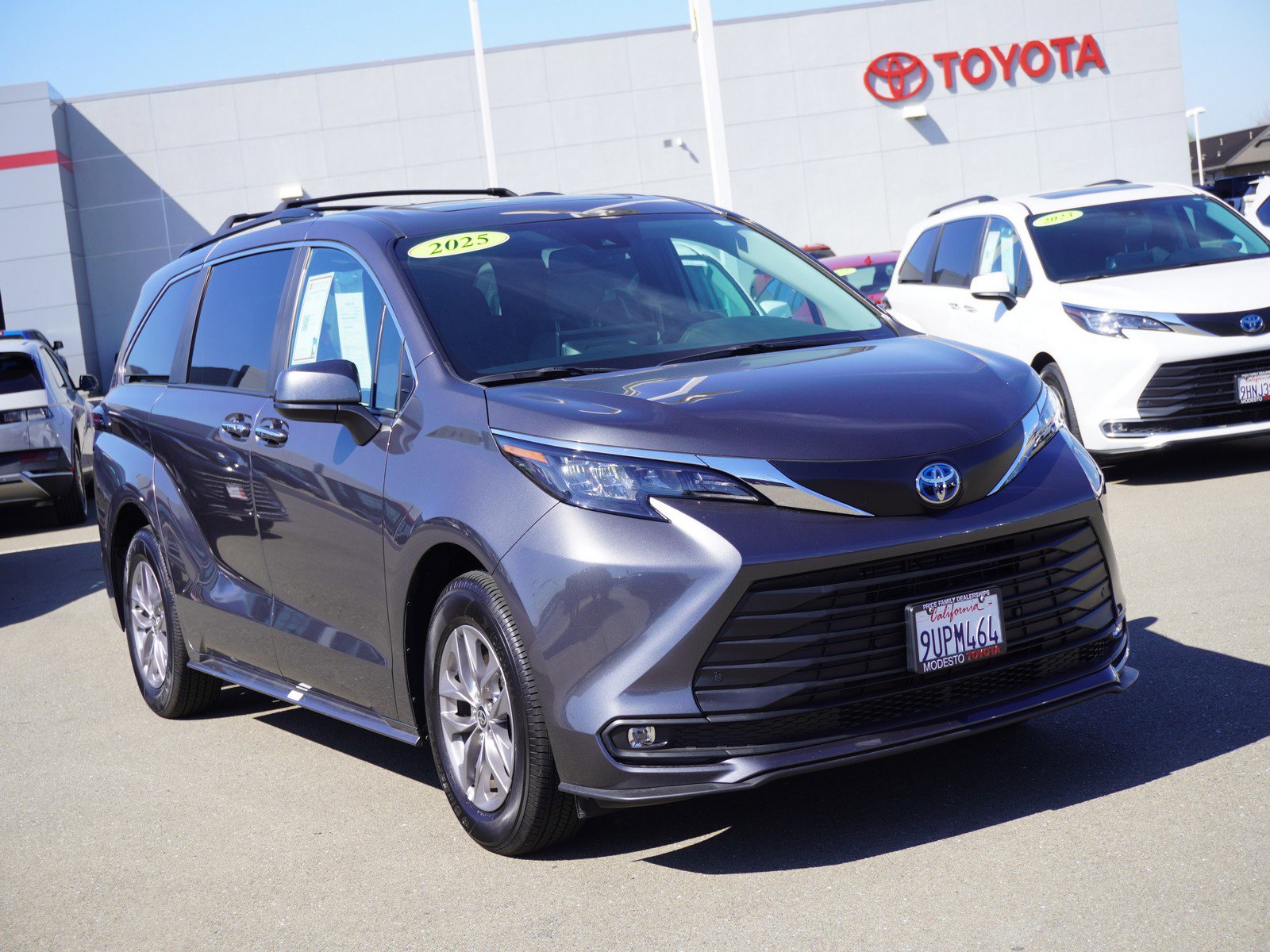 Used 2025 Toyota Sienna XLE