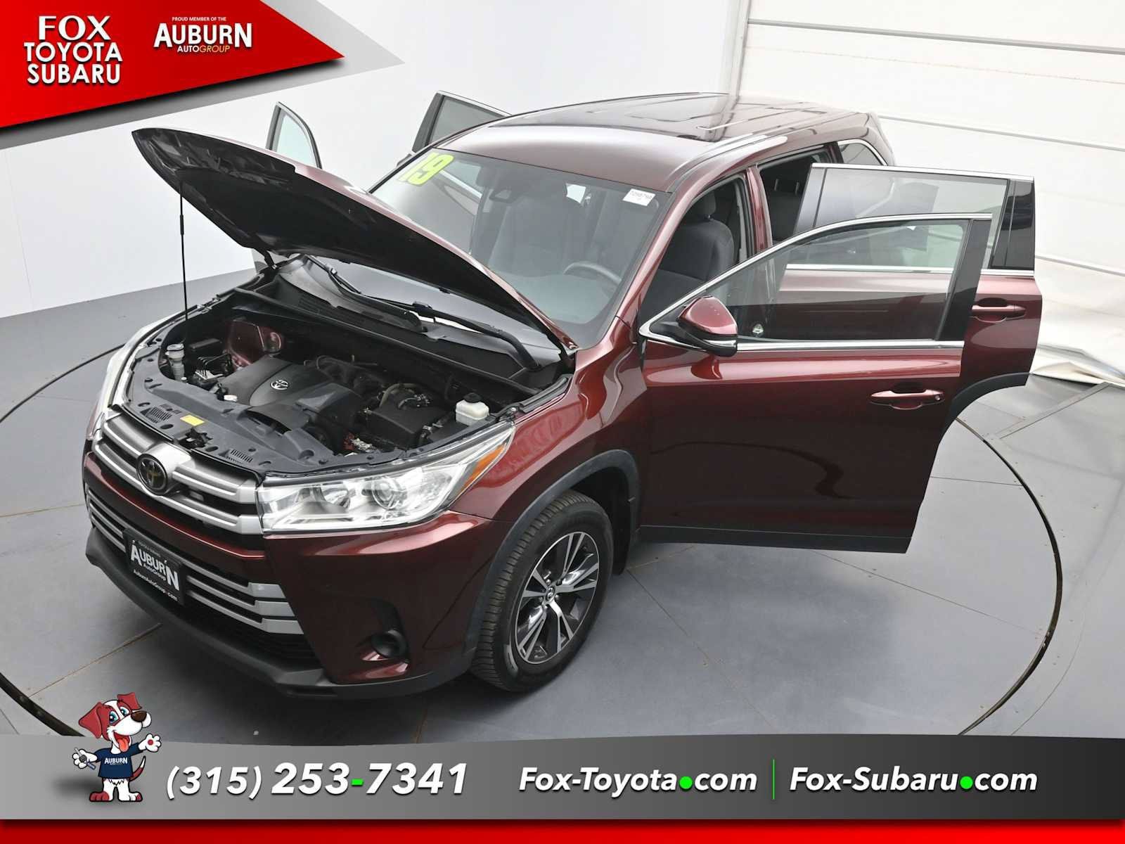 Used 2019 Toyota Highlander LE AWD/4WD image 41