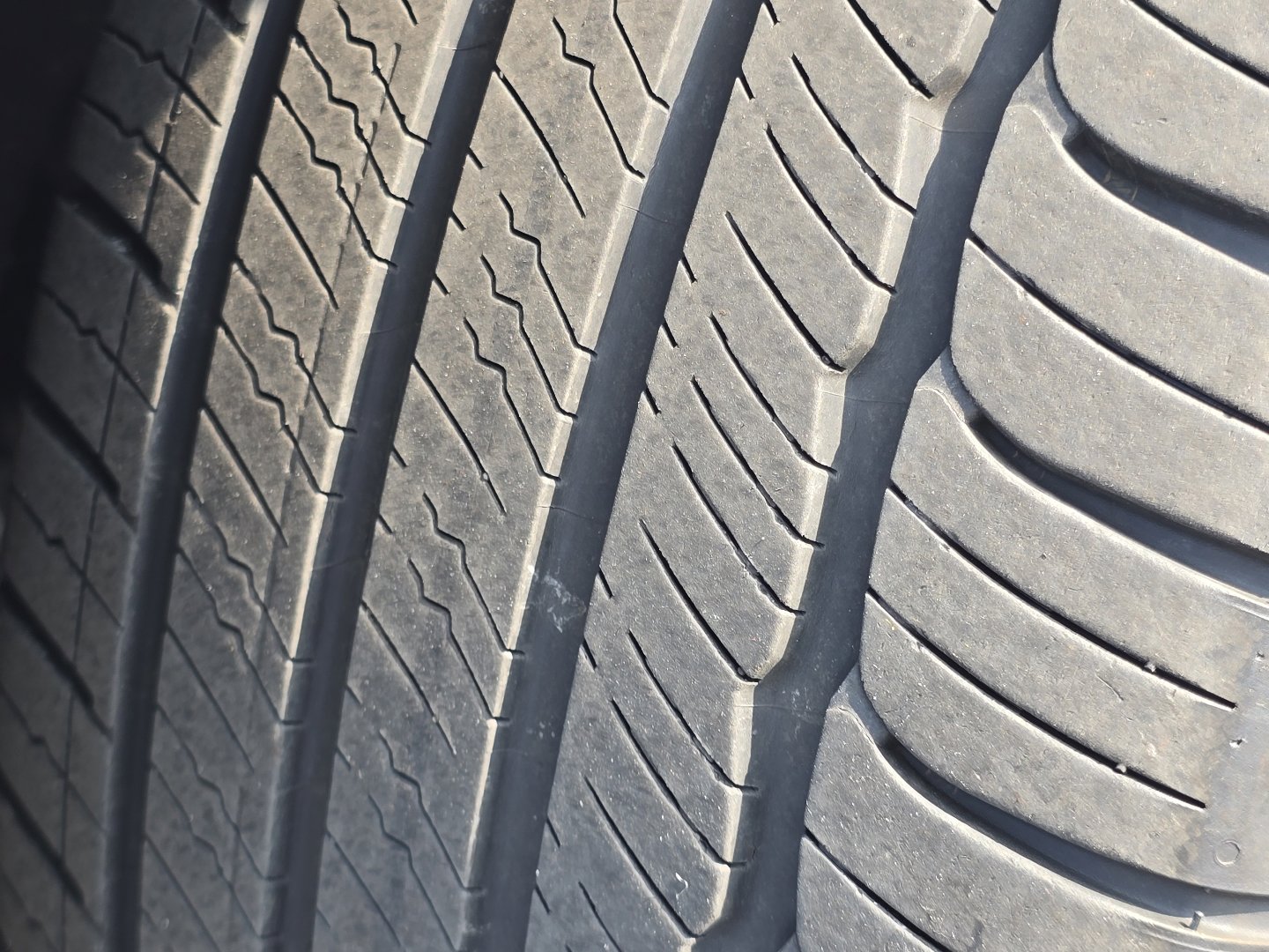 Used 2024 Chevrolet Equinox Premier image 16