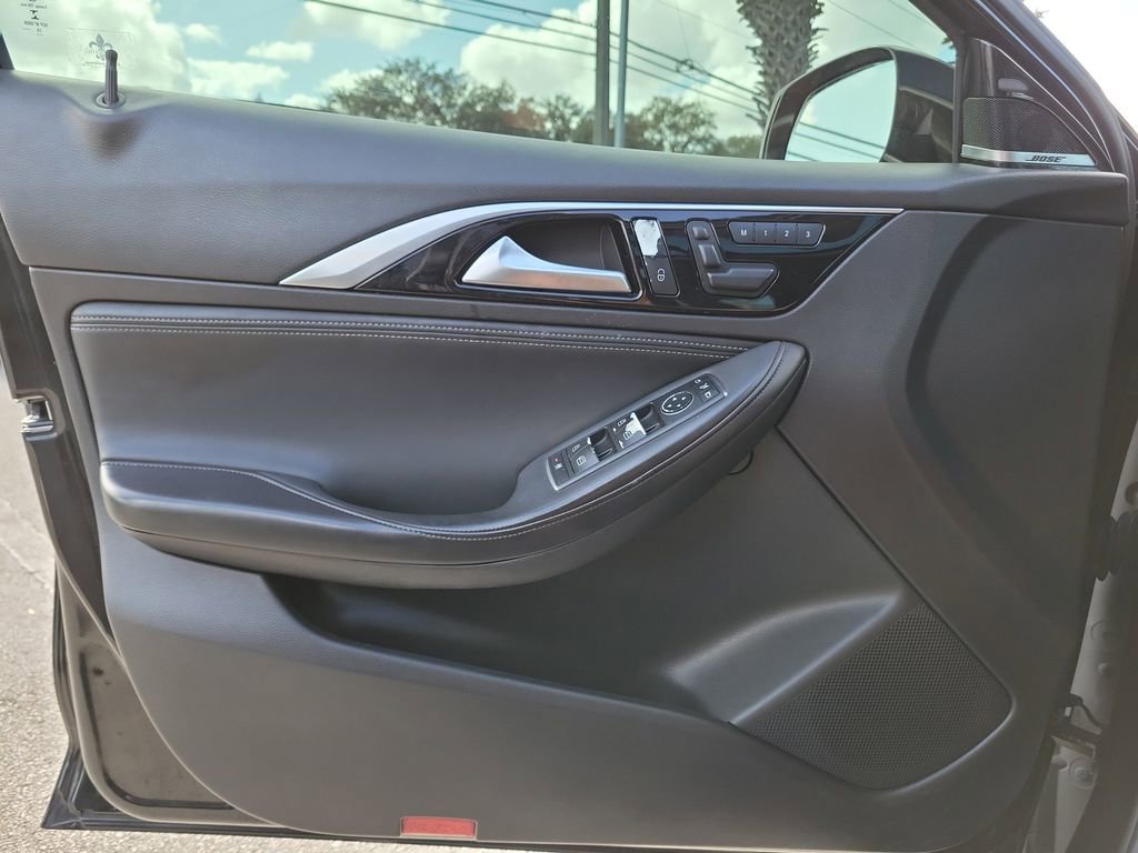 Used 2019 INFINITI QX30 image 18