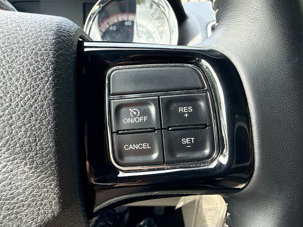 Used 2020 Dodge Grand Caravan SXT image 34