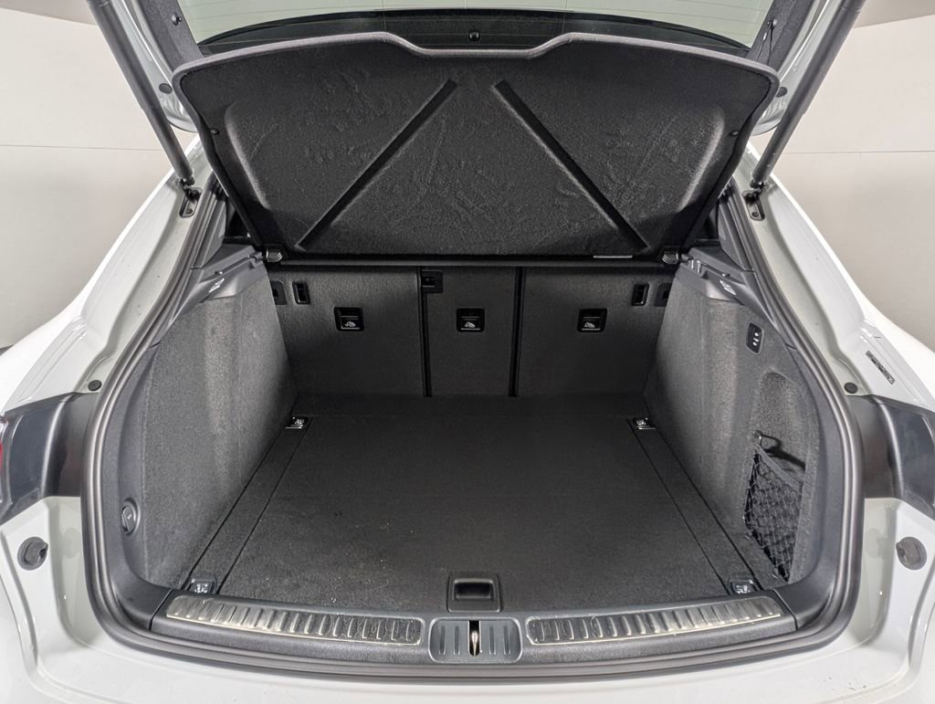 New 2026 Porsche Macan S image 16