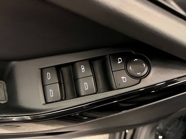 Certified 2025 Chevrolet Equinox LT AWD/4WD image 14