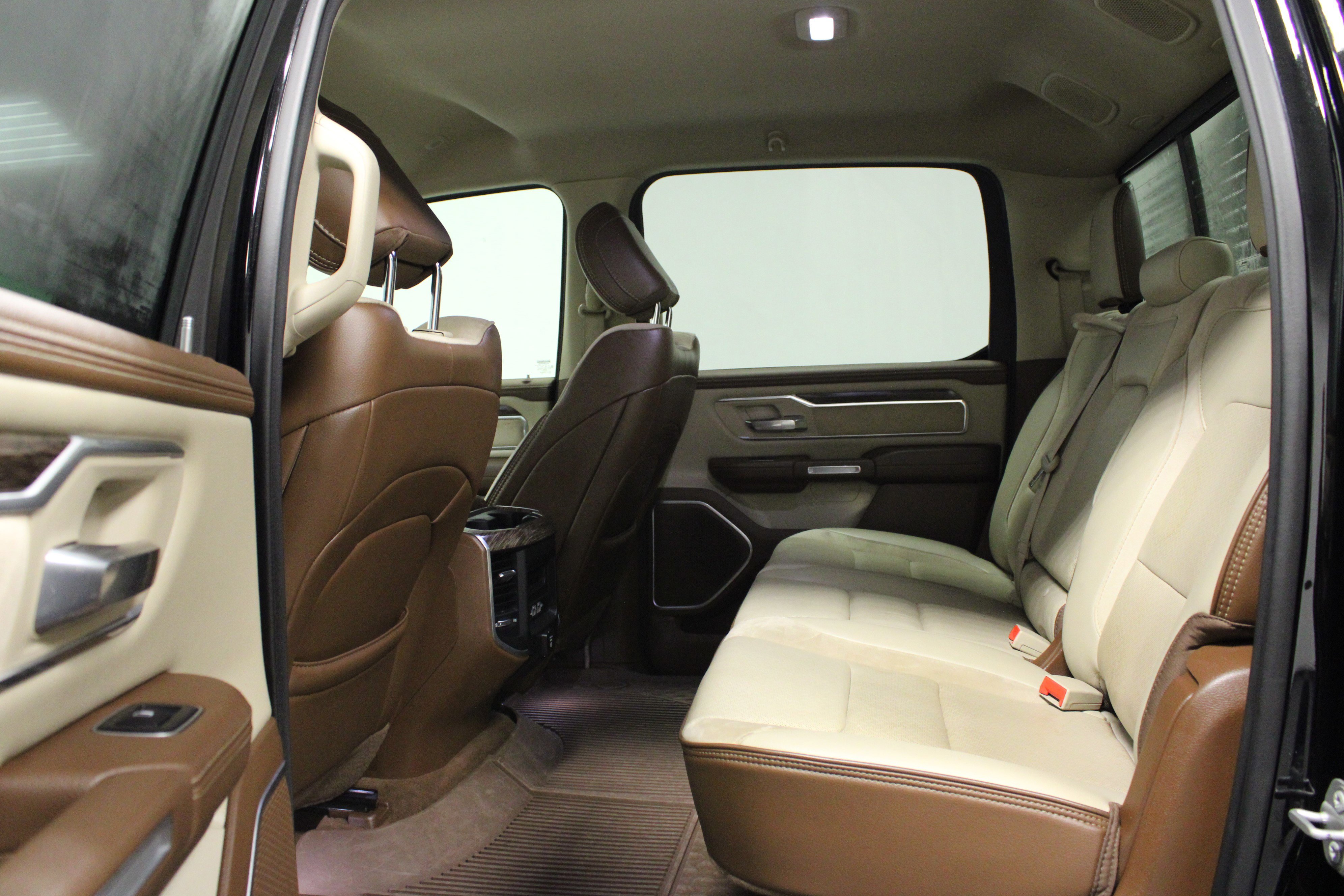 Used 2020 RAM 1500 Laramie image 13