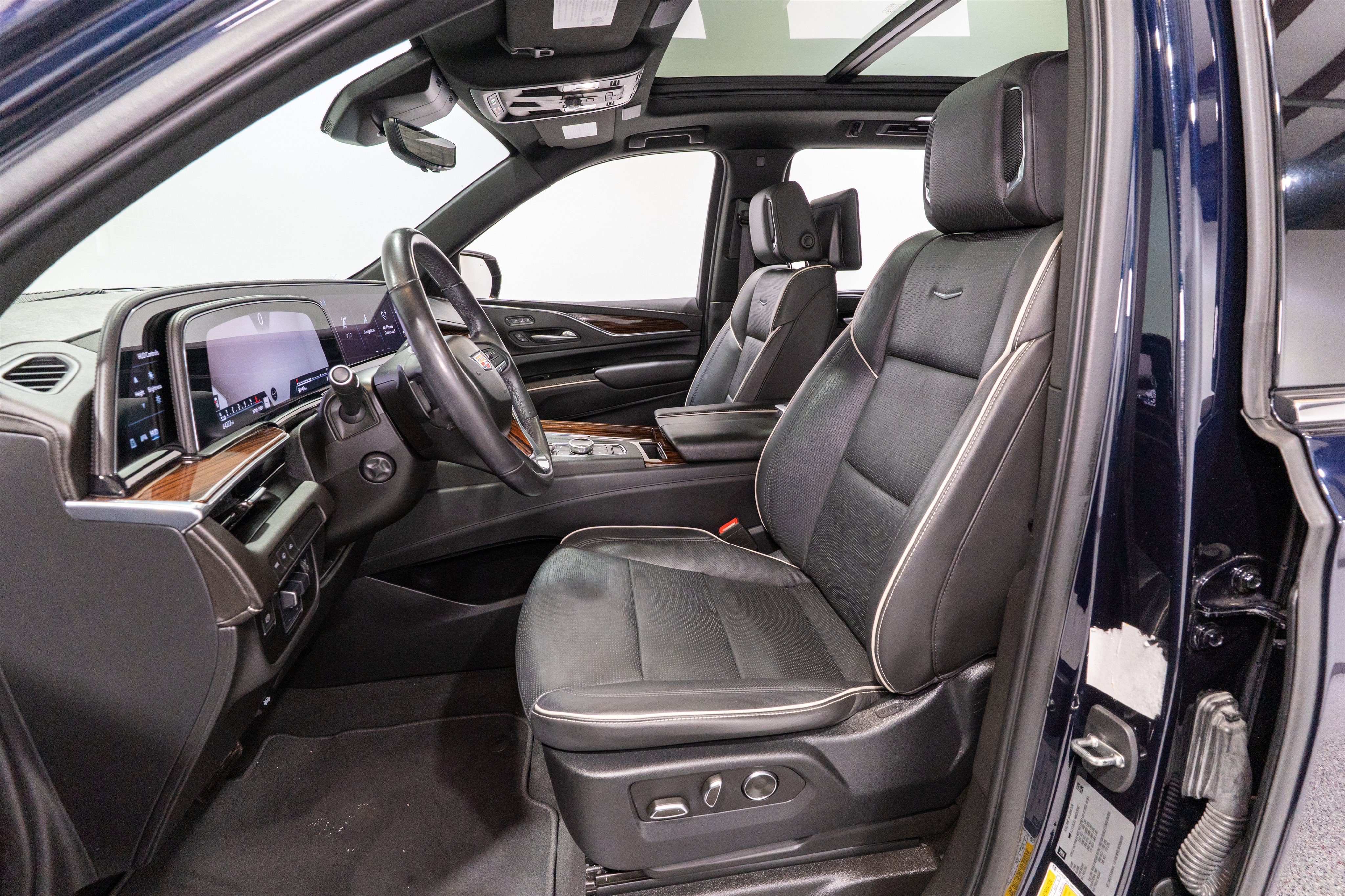 Used 2021 Cadillac Escalade Premium Luxury w/ Driver Assist Tech Package RWD image 17