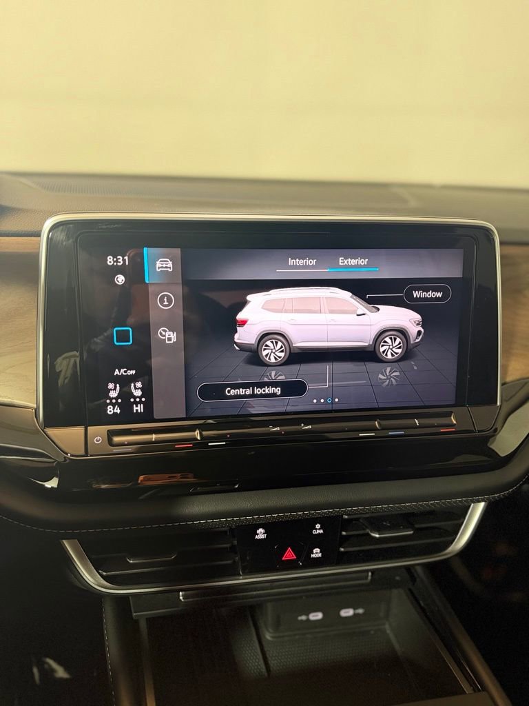 Used 2025 Volkswagen Atlas SE image 15